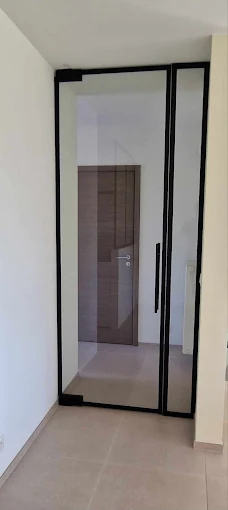 Porte vitrée Style Atelier noire sur mesure à La Louvière